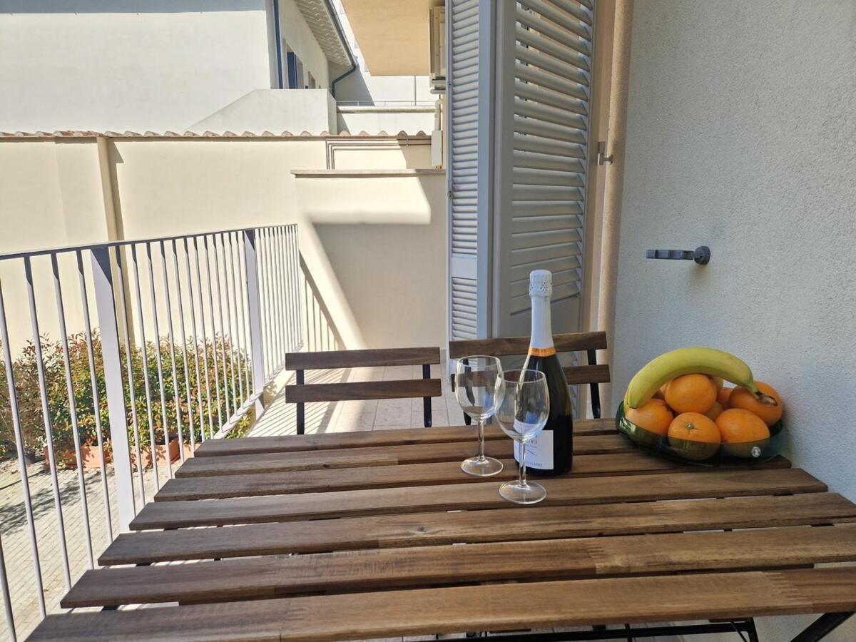 Homeby, Terrace Apartment Francesca Florencia Exterior foto